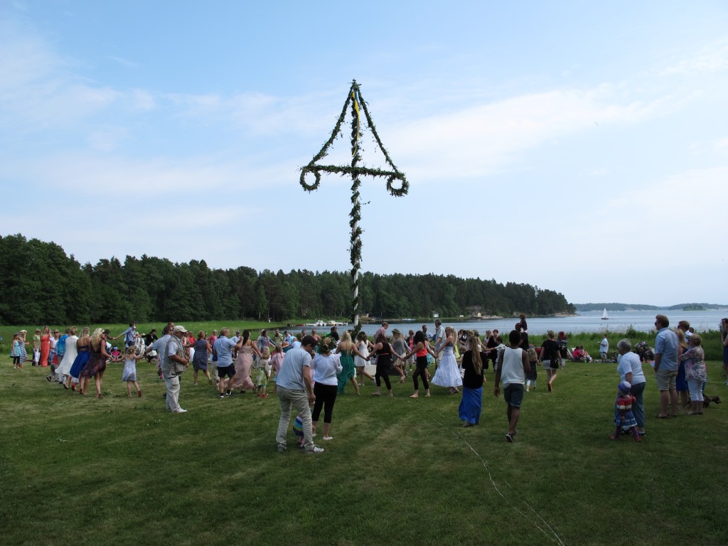 Dans kring stången. FOTO: Anders Kalén 130621