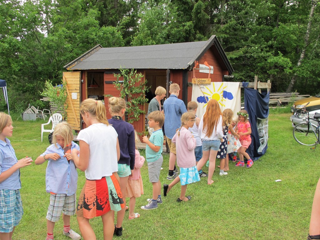 Fiskdammen var som vanligt mest populär bland barnen.